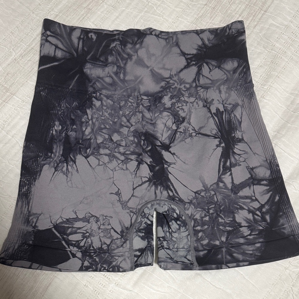 Amazon Black and Gray Women's Bike Shorts